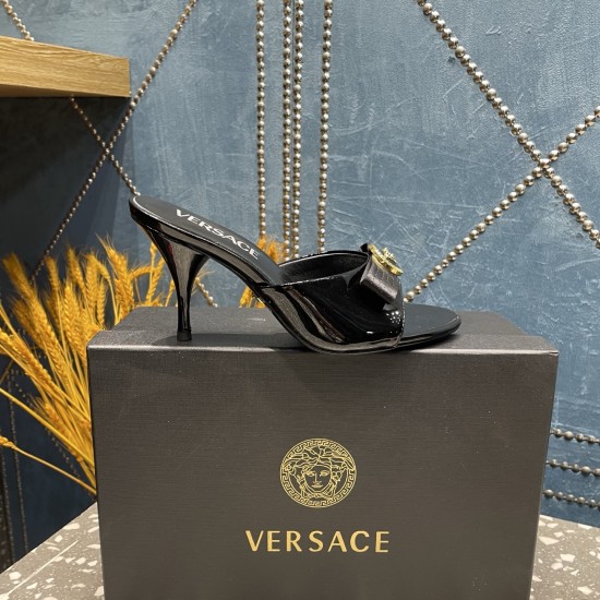 Versace Shoes Fashion shoes
Top Quality Versace Shoes Fashion shoes
Top Quality