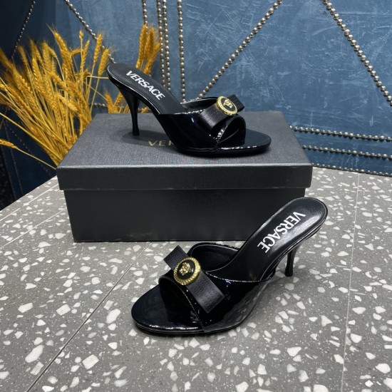 Versace Shoes Fashion shoes
Top Quality Versace Shoes Fashion shoes
Top Quality