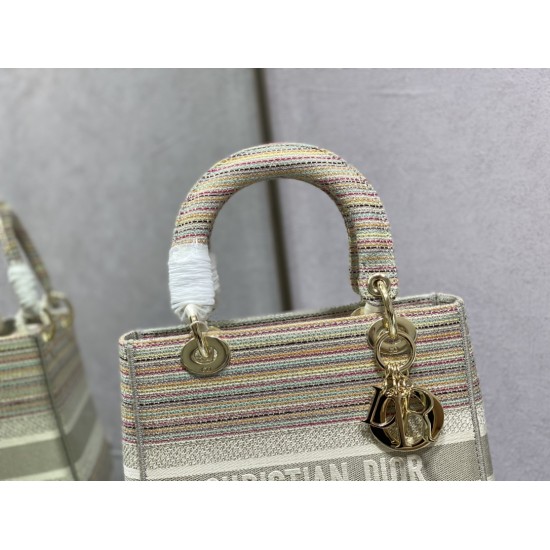 Dior Bags Top Quality
Five Grid Dior Bags Top Quality
Five Grid