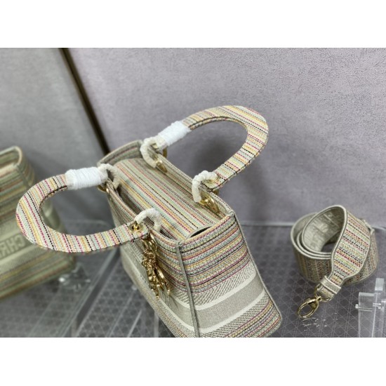 Dior Bags Top Quality
Five Grid Dior Bags Top Quality
Five Grid