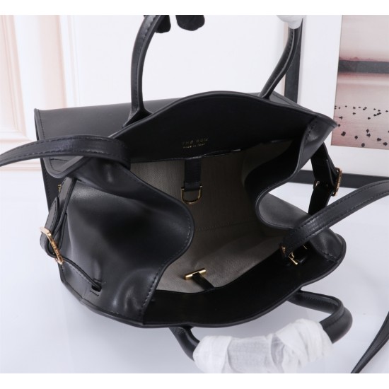 The Row Bags Top Quality
Small:26.20.18
Big:38.26.23 The Row Bags Top Quality
Small:26.20.18
Big:38.26.23