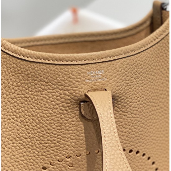 Hermes Bags Top Quality Evelyne 17cm
Hermes Bags Top Quality Evelyne 17cm