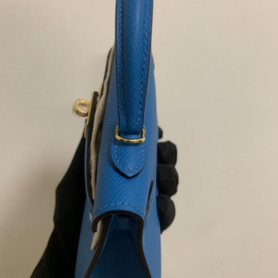 Hermes Bags Top Quality Minikelly 二代
19cm $220 Hermes Bags Top Quality Minikelly 二代
19cm $220