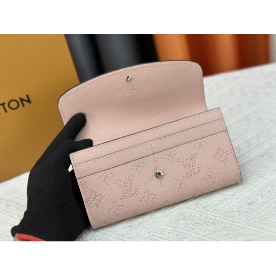 LV Bags High Quality Flip Wallet
LV Bags High Quality Flip Wallet