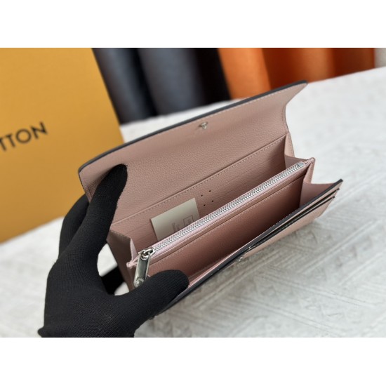 LV Bags High Quality Flip Wallet
LV Bags High Quality Flip Wallet