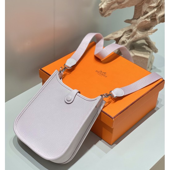 Hermes Bags Top Quality Evelyne 17cm
Hermes Bags Top Quality Evelyne 17cm