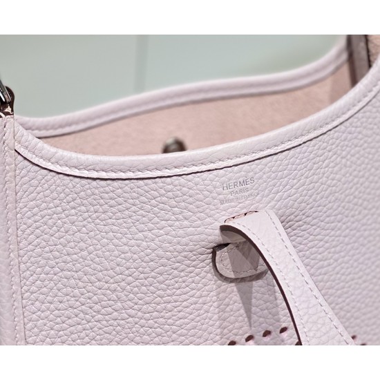 Hermes Bags Top Quality Evelyne 17cm
Hermes Bags Top Quality Evelyne 17cm