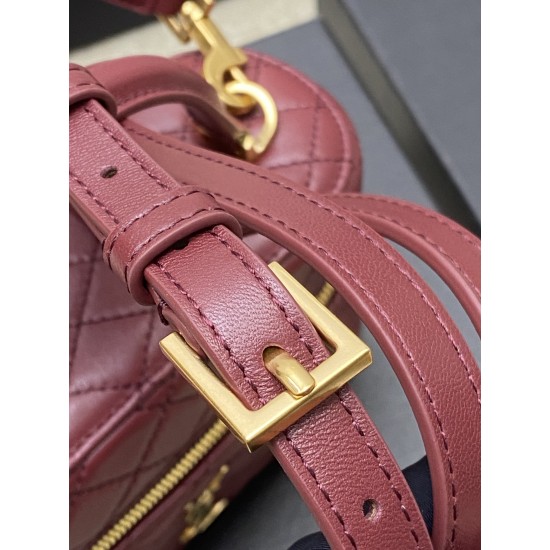 YSL Bags Top Quality
18×11×6.5 cm YSL Bags Top Quality
18×11×6.5 cm