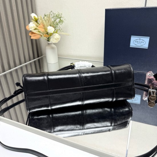 Prada Bags Top Quality
32x15.5x12cm Prada Bags Top Quality
32x15.5x12cm