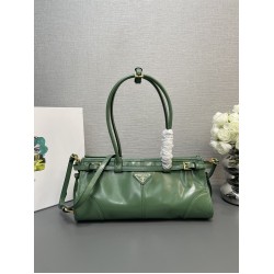 Prada Bags Top Quality
32x15.5x12cm