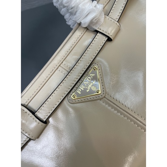 Prada Bags Top Quality
32x15.5x12cm Prada Bags Top Quality
32x15.5x12cm