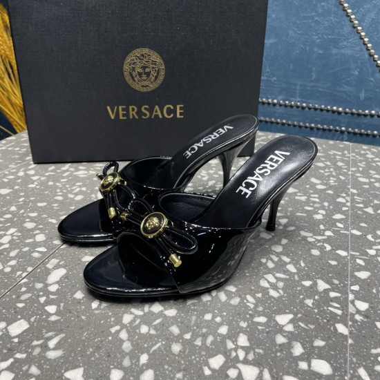 Versace Shoes Fashion shoes
Top Quality Versace Shoes Fashion shoes
Top Quality