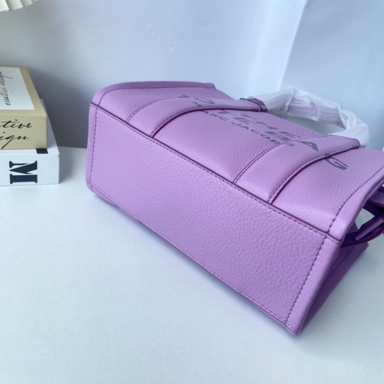 MJ Tote Full leather size: 41 * 34 * 15cm $140 Full leather medium size: 33 * 28 * 13cm $120 Full leather small size: 26 × 20 × 13cm $100 Fabric Large Size: 41 * 34 * 15cm $100 Medium size of fabric: 33 * 28 * 13cm $90 Fabric small size: 26 × 20 × 13cm $8 MJ Tote Full leather size: 41 * 34 * 15cm $140 Full leather medium size: 33 * 28 * 13cm $120 Full leather small size: 26 × 20 × 13cm $100 Fabric Large Size: 41 * 34 * 15cm $100 Medium size of fabric: 33 * 28 * 13cm $90 Fabric small size: 26 × 20 × 13cm $8