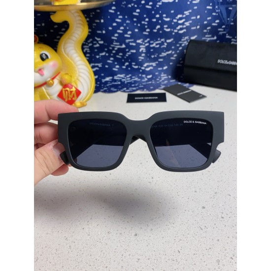 DG Glasses