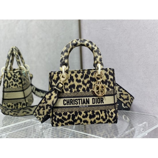 Dior Bags Top Quality
Five Grid Dior Bags Top Quality
Five Grid