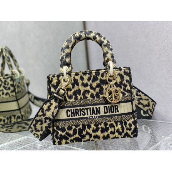 Dior Bags Top Quality
Five Grid Dior Bags Top Quality
Five Grid