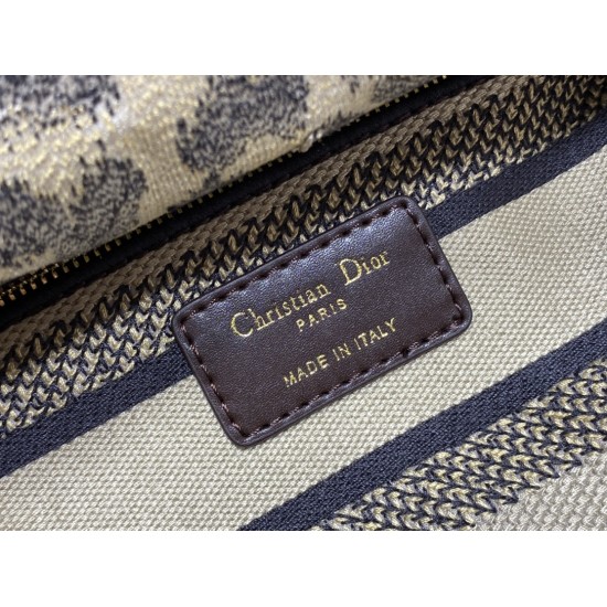 Dior Bags Top Quality
Five Grid Dior Bags Top Quality
Five Grid