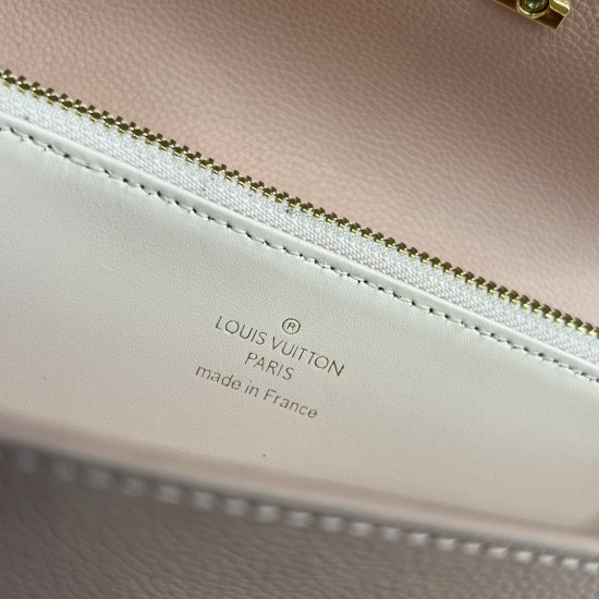 LV Bags High Quality Flip Wallet
LV Bags High Quality Flip Wallet