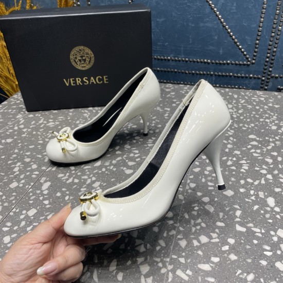 Versace Shoes Fashion shoes
Top Quality Versace Shoes Fashion shoes
Top Quality