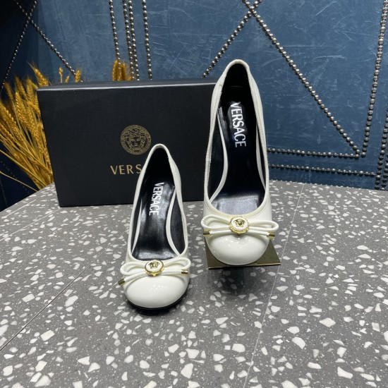 Versace Shoes Fashion shoes
Top Quality Versace Shoes Fashion shoes
Top Quality