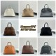 The Row Bags Top Quality
Small:26.20.18
Big:38.26.23 The Row Bags Top Quality
Small:26.20.18
Big:38.26.23