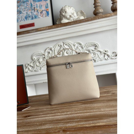 LP Bags Top Quality Size: 23 × 8 × 22cm LP Bags Top Quality Size: 23 × 8 × 22cm
