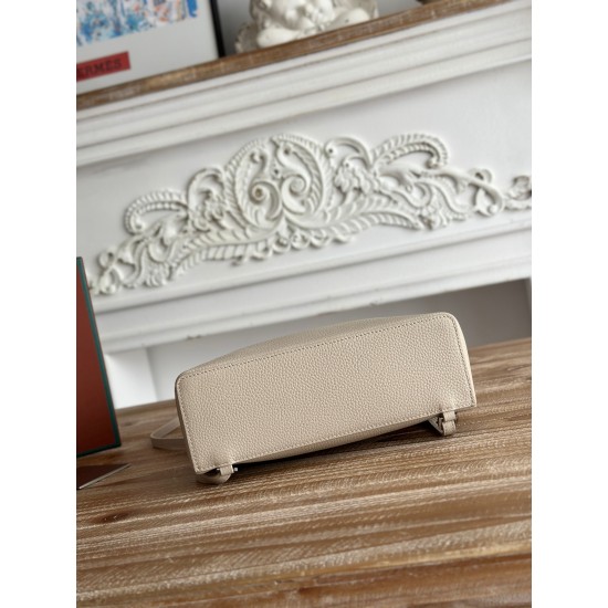 LP Bags Top Quality Size: 23 × 8 × 22cm LP Bags Top Quality Size: 23 × 8 × 22cm