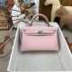 Hermes Bags Top Quality Minikelly 二代
19cm $220 Hermes Bags Top Quality Minikelly 二代
19cm $220