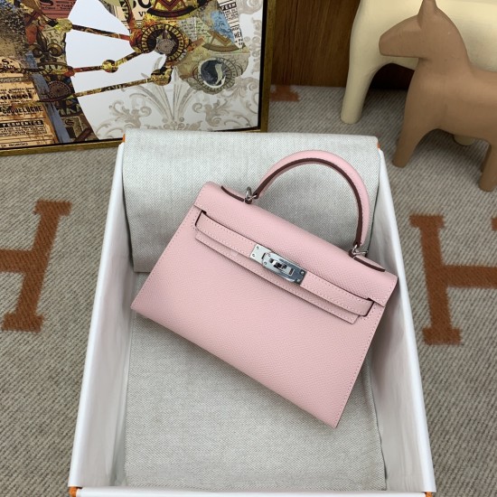 Hermes Bags Top Quality Minikelly 二代
19cm $220 Hermes Bags Top Quality Minikelly 二代
19cm $220