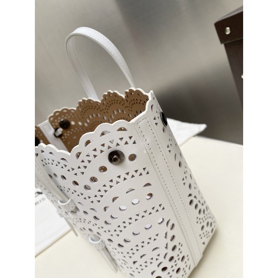 Alaia Bags Collection Top Quality
