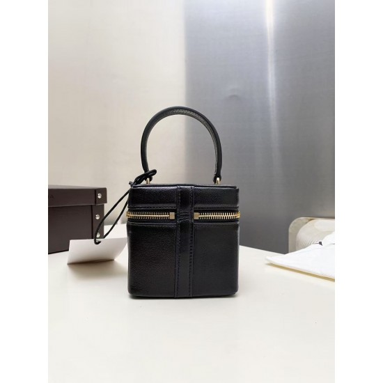 Alaia Bags Collection Top Quality
