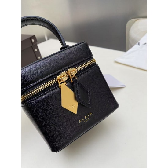 Alaia Bags Collection Top Quality
