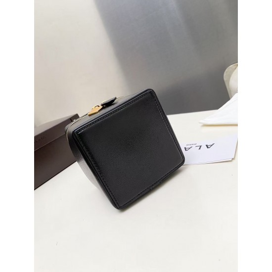 Alaia Bags Collection Top Quality
