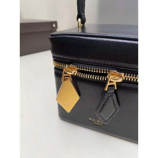 Alaia Bags Collection Top Quality
