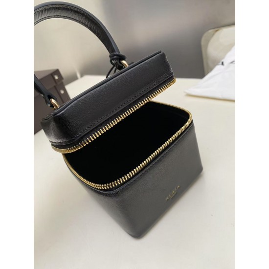 Alaia Bags Collection Top Quality
