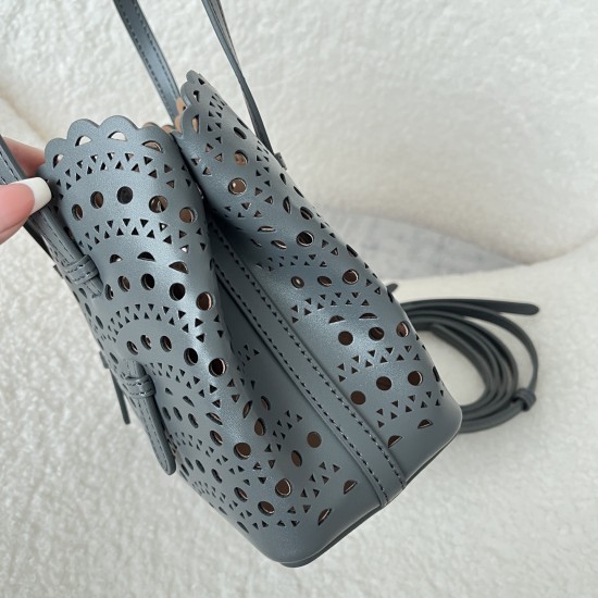Alaia Bags Collection Top Quality
