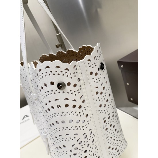 Alaia Bags Collection Top Quality
