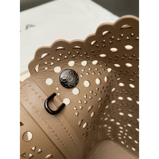 Alaia Bags Collection Top Quality
