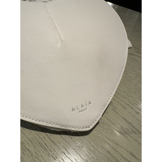 Alaia Love Bag Collection Top Quality
