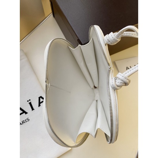 Alaia Love Bag Collection Top Quality
