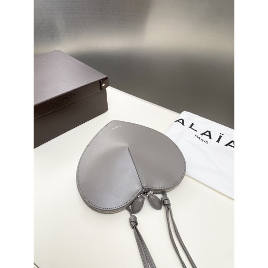 Alaia Love Bag Collection Top Quality
