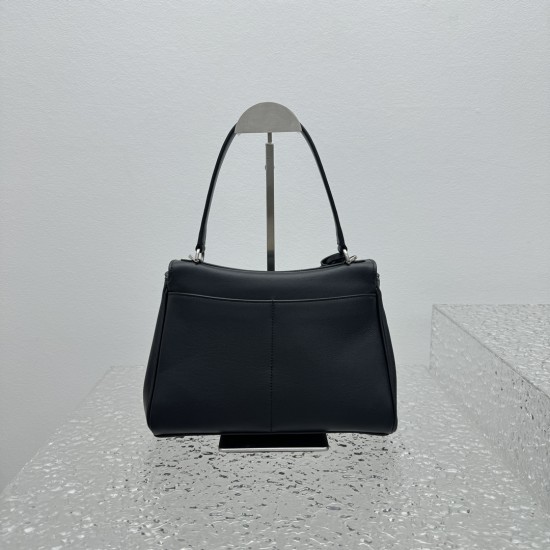Balenciaga Collection Top Quality
