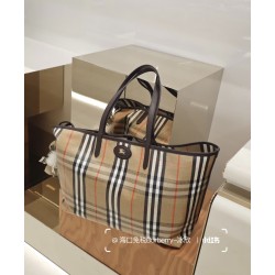 Burberry Collection Top Quality
