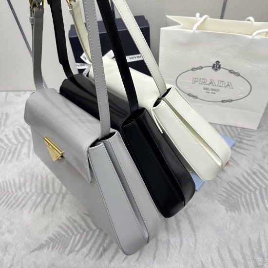 Prada Collection Top Quality
