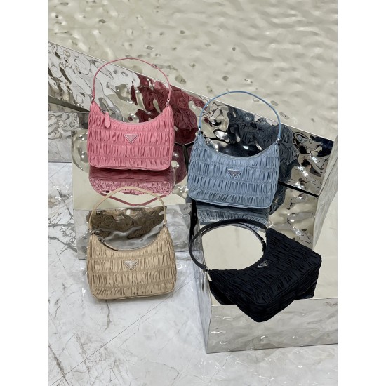 Prada Collection Top Quality
