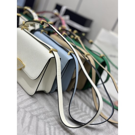 Prada Collection Top Quality
