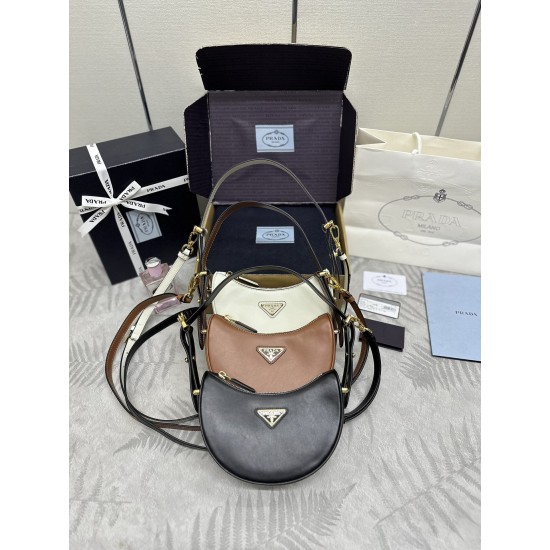 Prada Collection Top Quality
