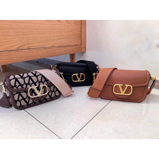 Valentino Collection Top Quality
