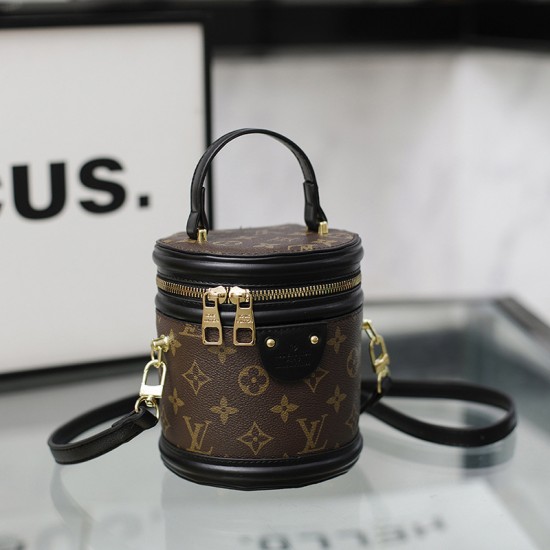 Good Quality Other Bags: Wallets, $30–$50