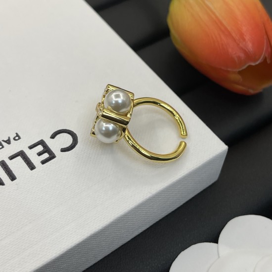 Celine Ring